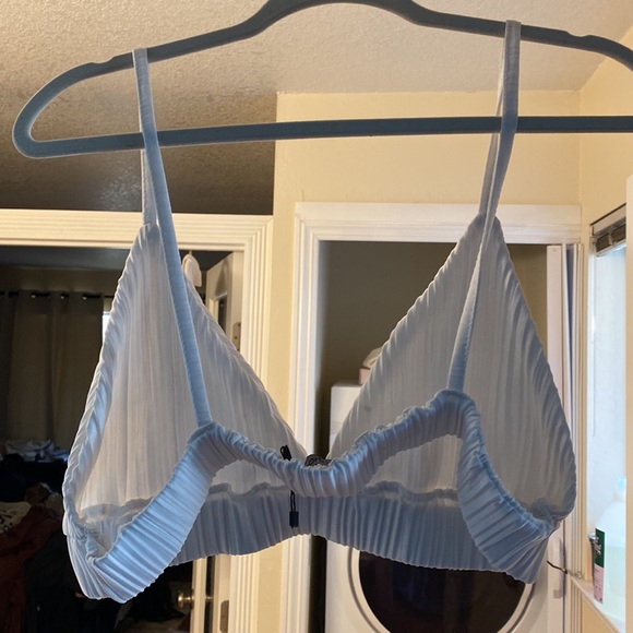 BOOHOO White Bra Top - Picture 2 of 3